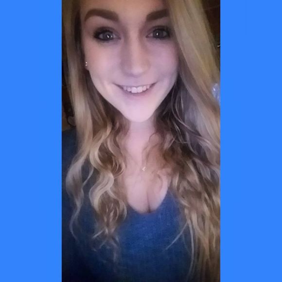 Meet your Posher, Mindee - Picture 1 of 1